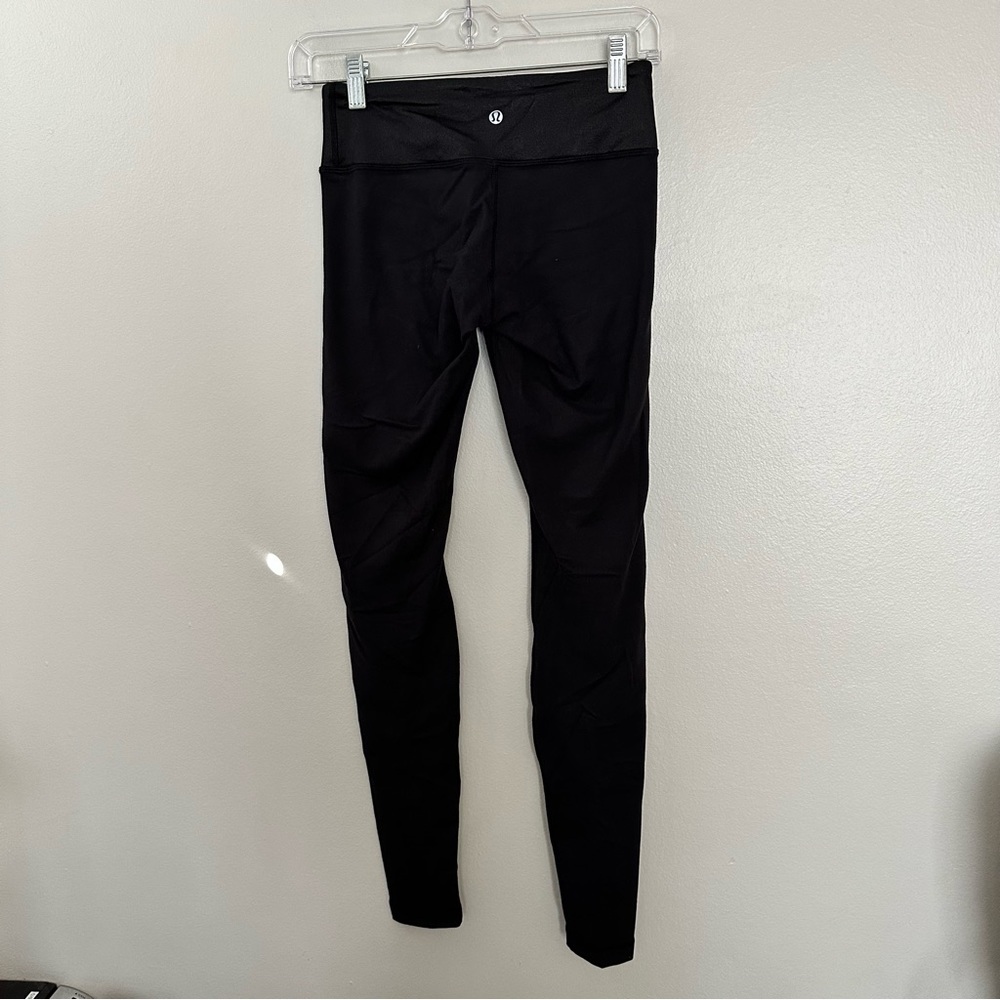 Lululemon legging - Picture 2 of 5